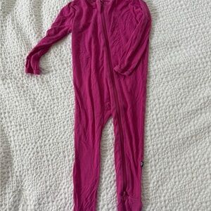 Magenta Footie from Kyte